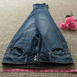 American Eagle Medium Wash Artist Jeans Size 6